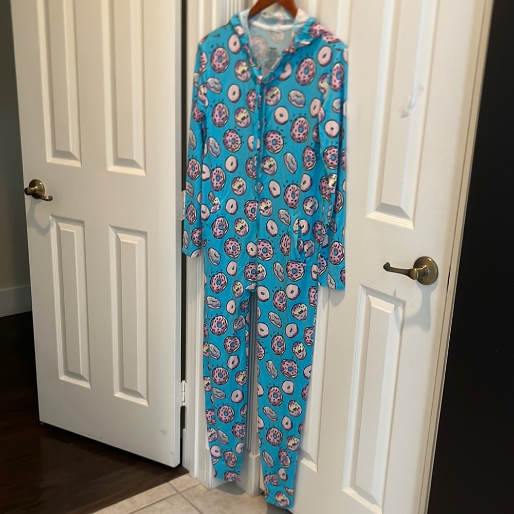 Me undies doughnut pajamas never worn New!